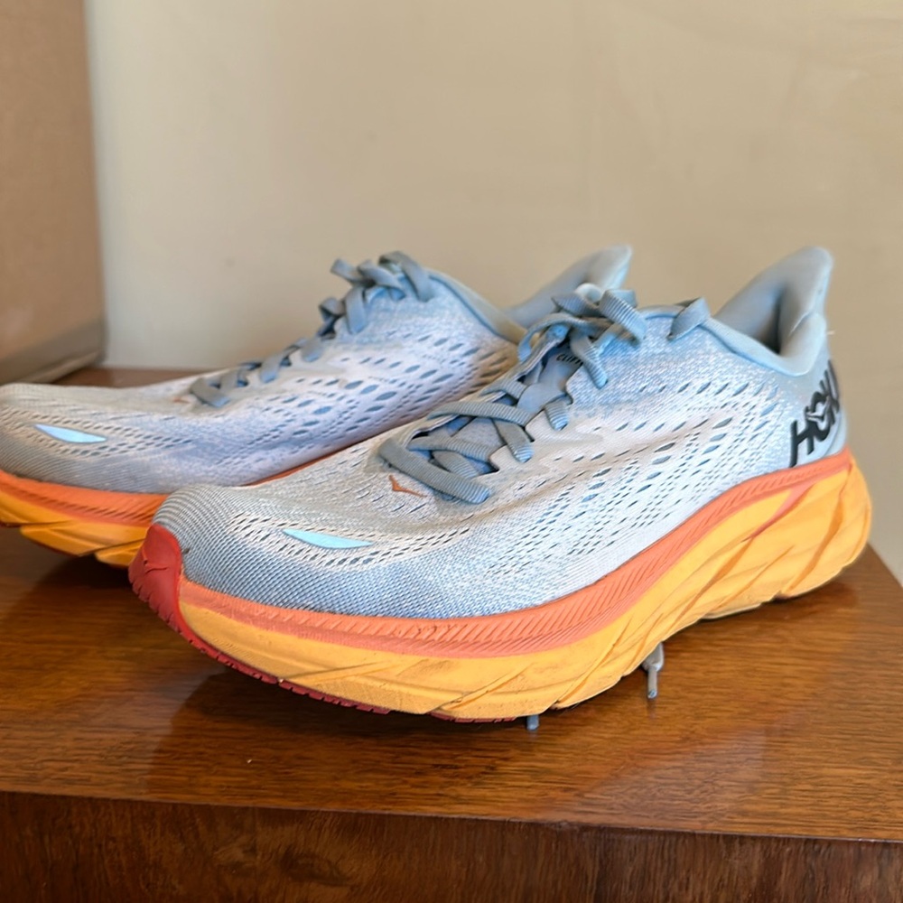 Hoka Clifton 8 size 8D